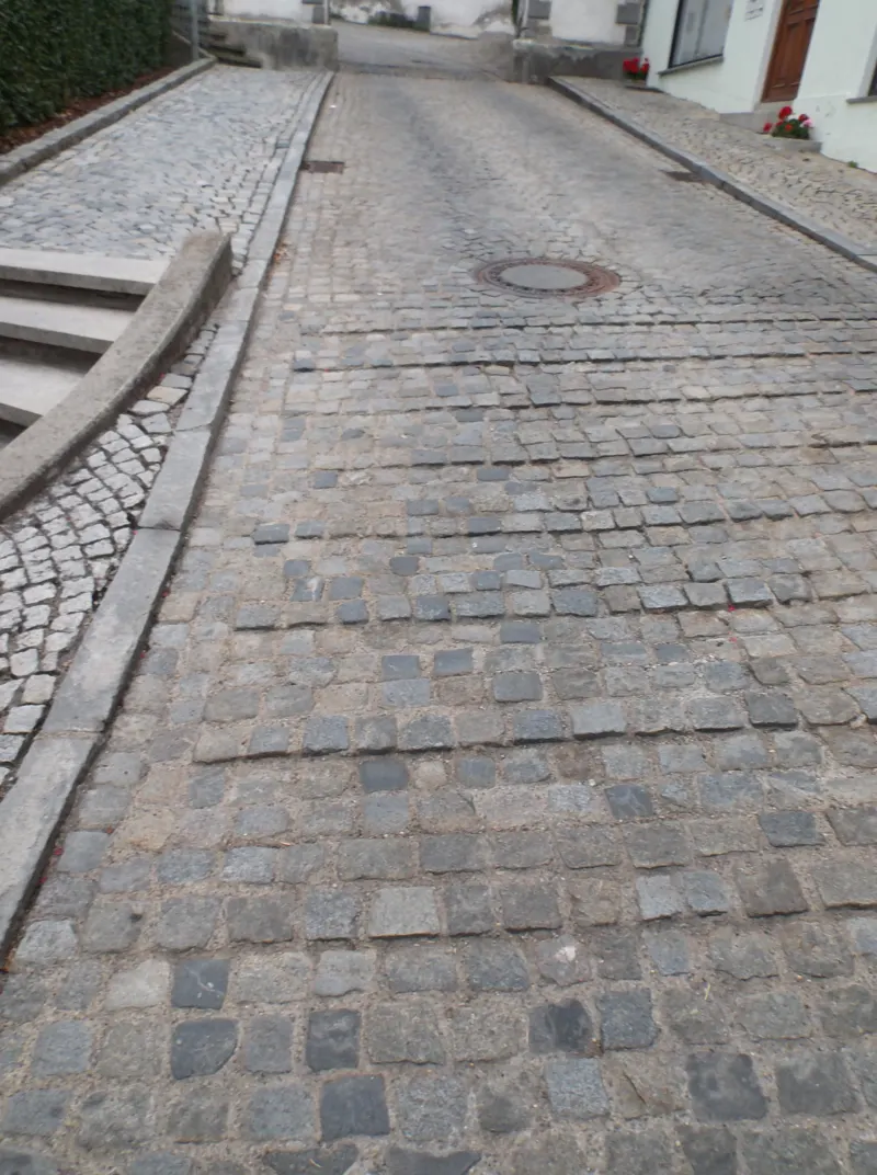 Granitpflaster mit 18 % Steigung in Dillingen a. d. Donau