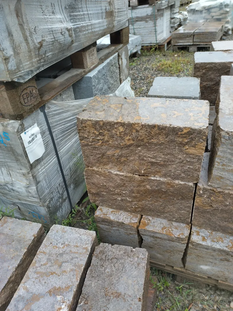 Neue Steinsorten beim Lieferanten